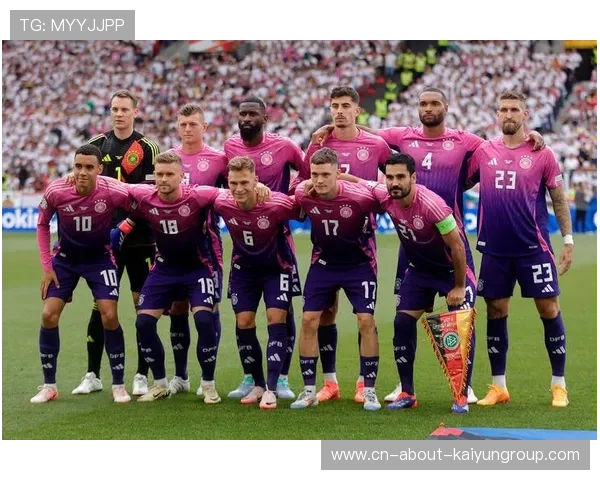 压迫阵型推前,前锋积极回抢,压迫式防守 压迫阵型推前,前锋积极回抢,压迫式防守