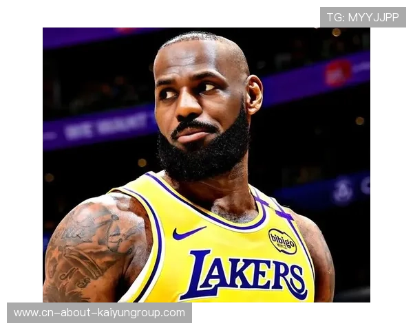 詹姆斯52分单场三双刷爆纪录，湖人加时赛力克尼克斯升排名